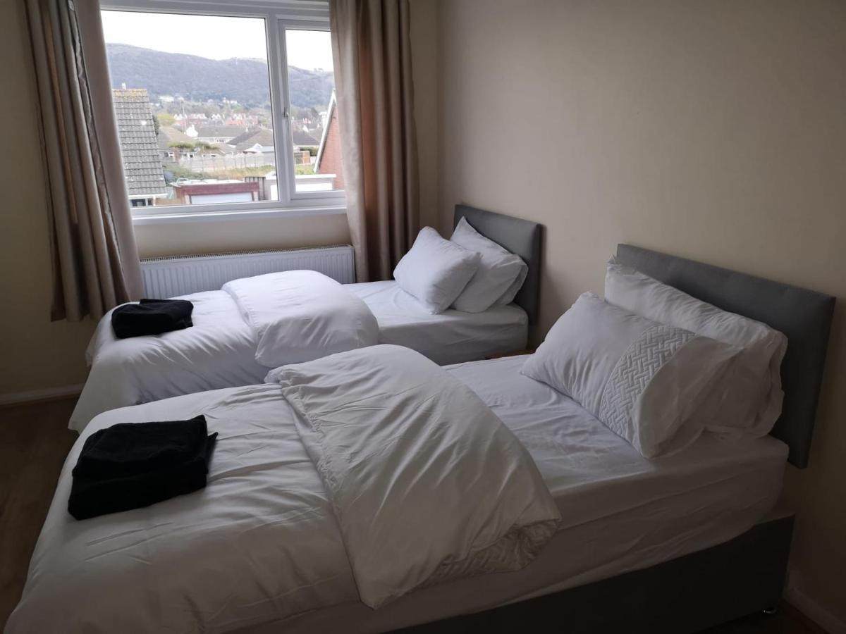 프레스타틴 Ffrith House 빌라 외부 사진
