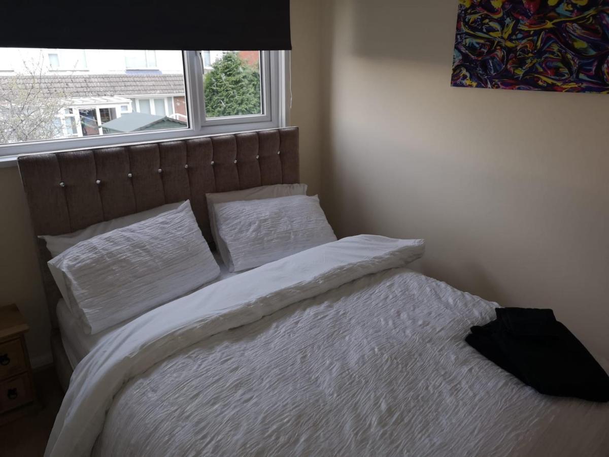 프레스타틴 Ffrith House 빌라 외부 사진